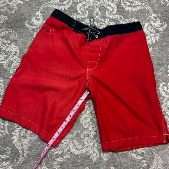 GAP Men's Red Bermuda Board Shorts Size M Casual Summer Swimwear - Picture 5 of 9